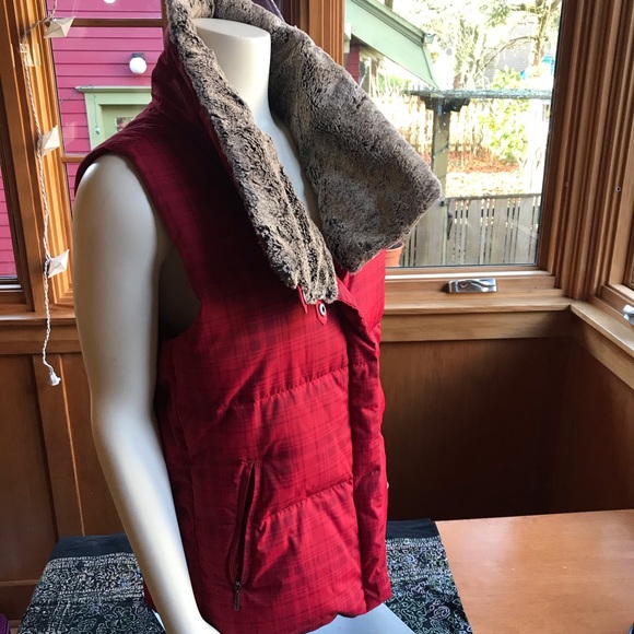 Columbia Sportswear Red  Down and Feather Vest - Picture 4 of 7